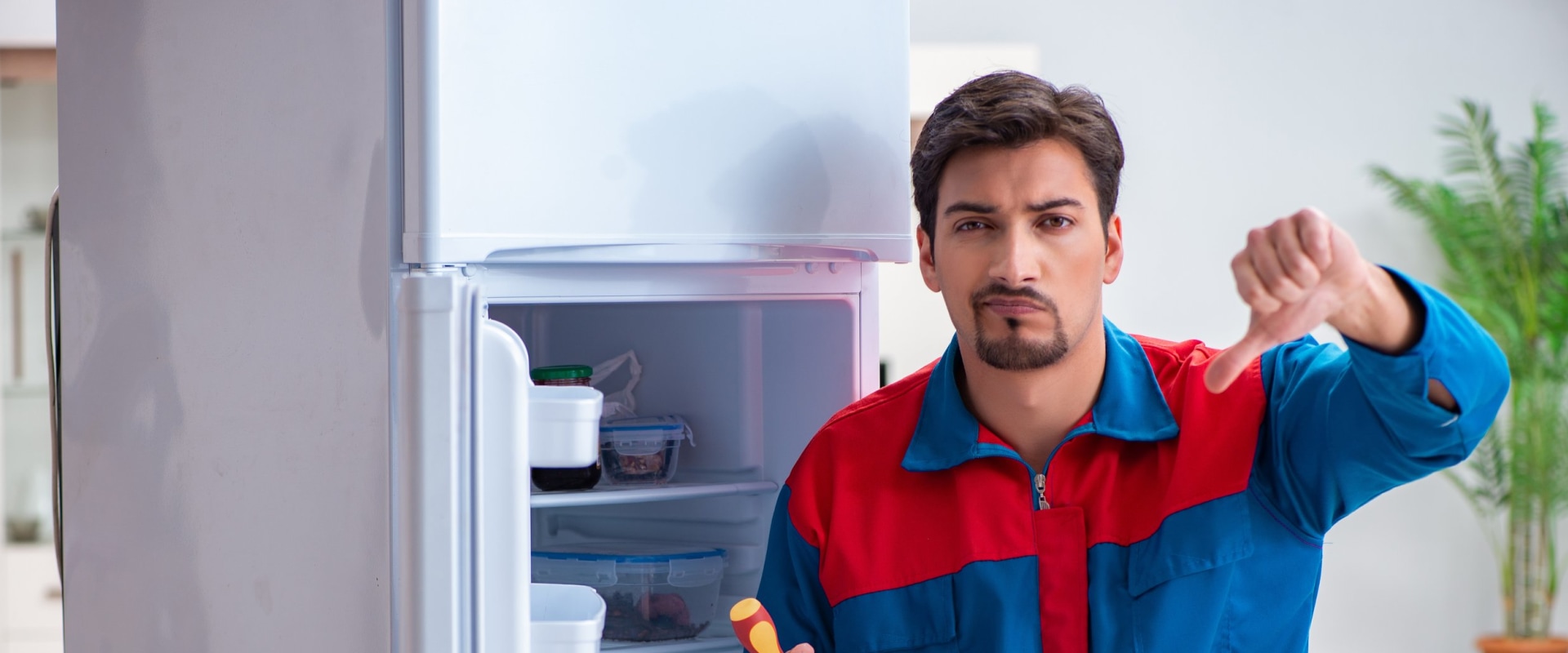 What are the signs that your refrigerator is going out?